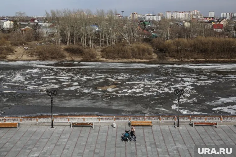 Обычной датой начала ледохода в Тюмени синоптики считают 16 апреля