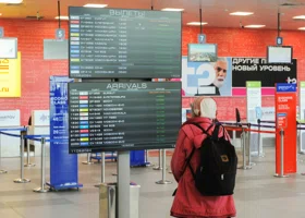 Пассажиров рейса Челябинск — Минск ждет 13-часовая задержка