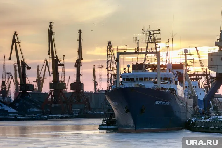 Националисты захватили два корабля в порту Мариуполя (архивное фото)
