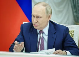 Путин поставил задачи по развитию региона, где месяц не было главы