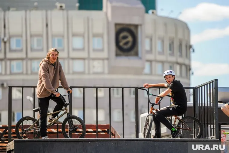 Молодым людям предлагают бесплатные туры по России