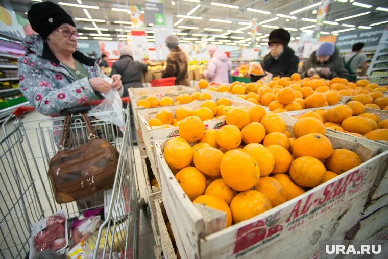 В разных регионах страны продают мандарины с червями