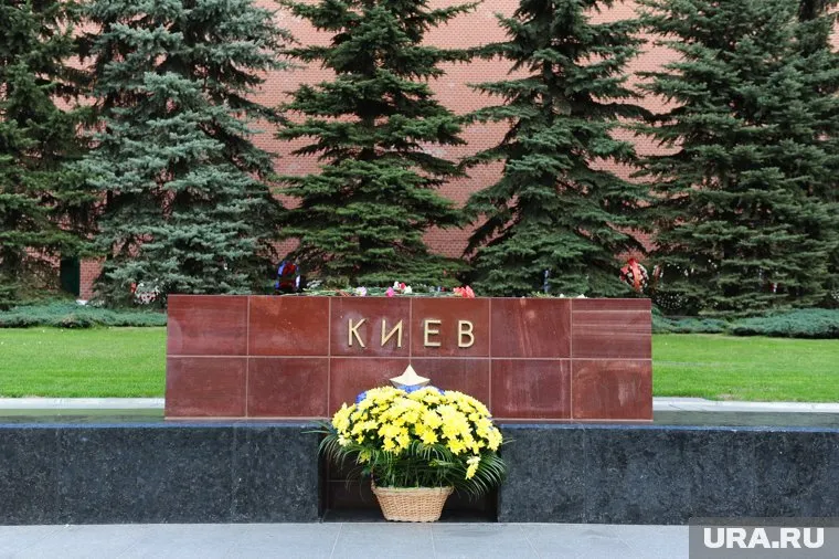 Киев насолил посольству России