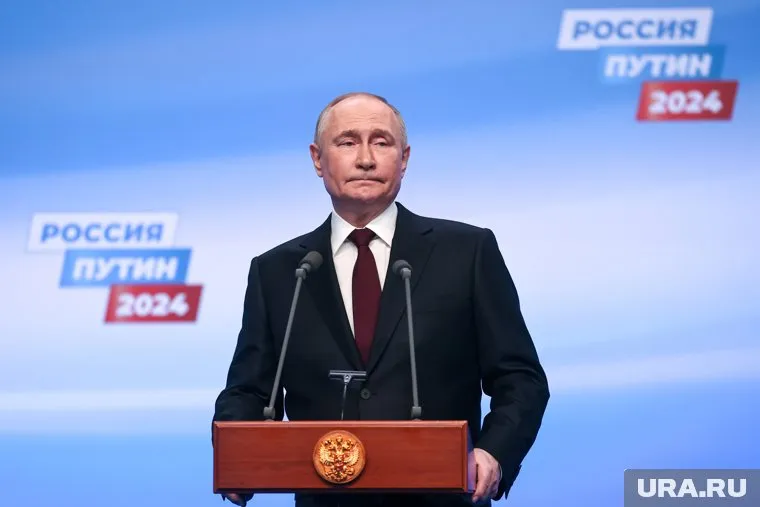 Владимира Путина поддерживают 81% опрошенных россиян, передает ВЦИОМ