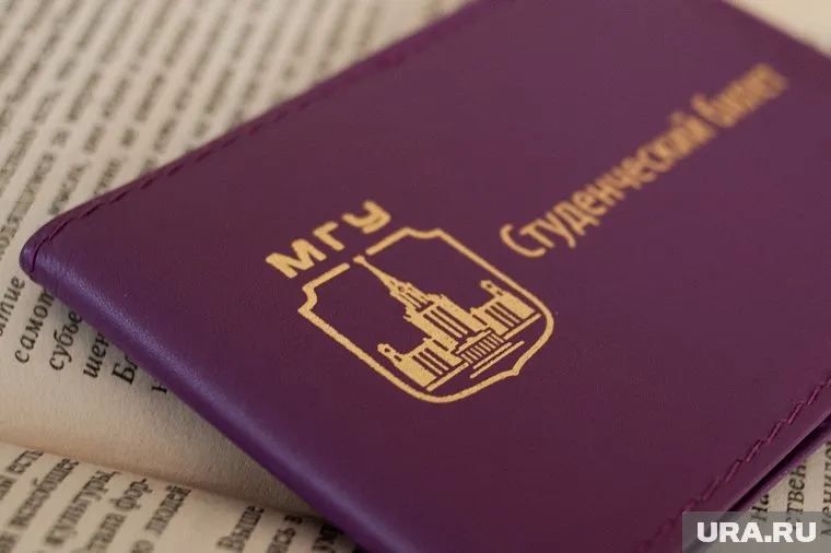 Николай Лукашенко мог поступить в гимназию при МГУ