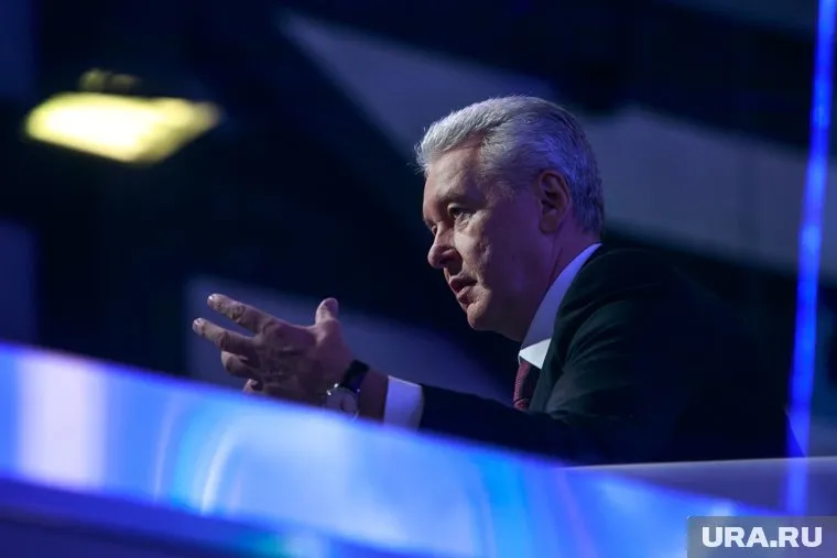 Мэр Москвы Сергей Собянин на месяц прервал заседания рабочей группы Госсовета по борьбе с коронавирусом, а 11 августа возобновил их