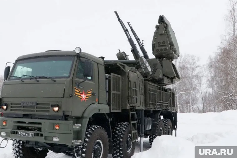 Российская ПВО сбила 10 снарядов РСЗО Vampire над Белгородской областью, передает Минобороны РФ