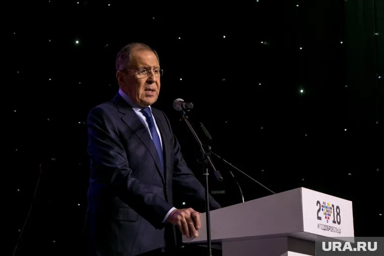 Россия не будет проводить переговоры с Украиной по условиям Киева, заявил Сергей Лавров