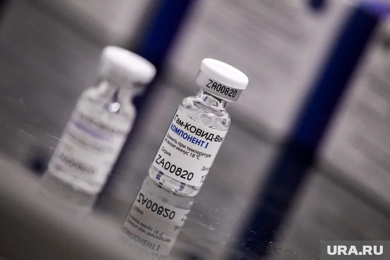 «Спутник V» могут включить в список средств для экстренного использования