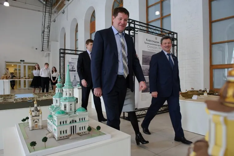 Круглый стол Актуальные проблемы градостроительной политики в России. Екатеринбург, ветлужских андрей, бидонько сергей, макет, собор святой екатерины, екатерининский собор