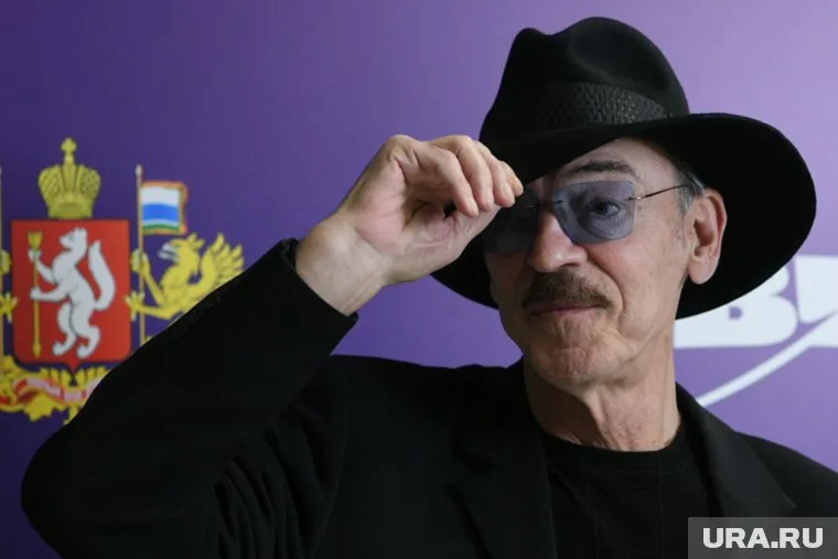 Михаил Боярский получил травмы после падения с высоты трех метров