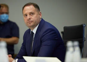 В администрации Зеленского планы по отставке Ермака обсуждались в секретном чате