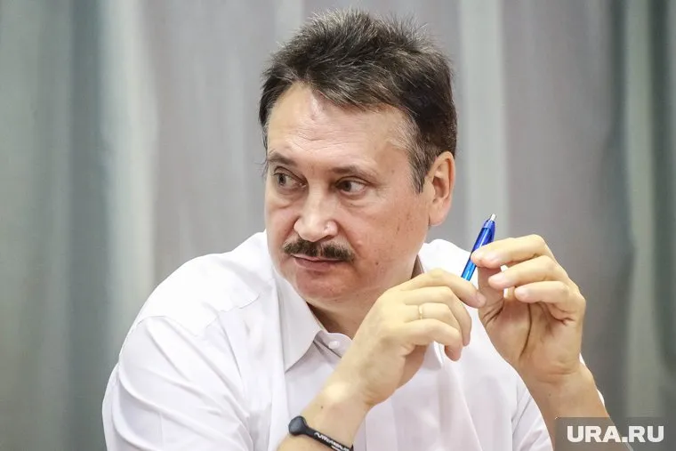 Василий Пустыльников руководил тюменским Театром кукол с 1998 года