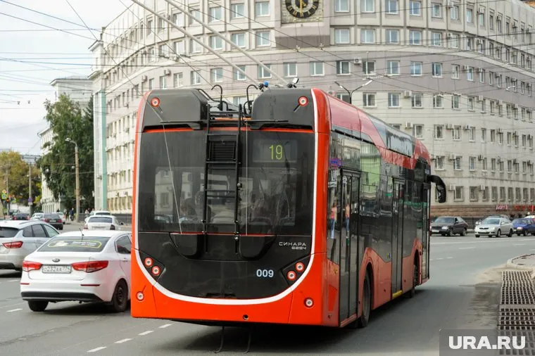 Движение транспорта отменили из-за ремонтных работ на контактной сети