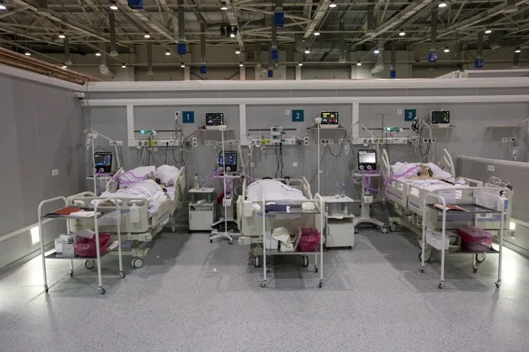 Временный госпиталь  ГКБ №24  для больных COVID-19 на ВДНХ. Москва