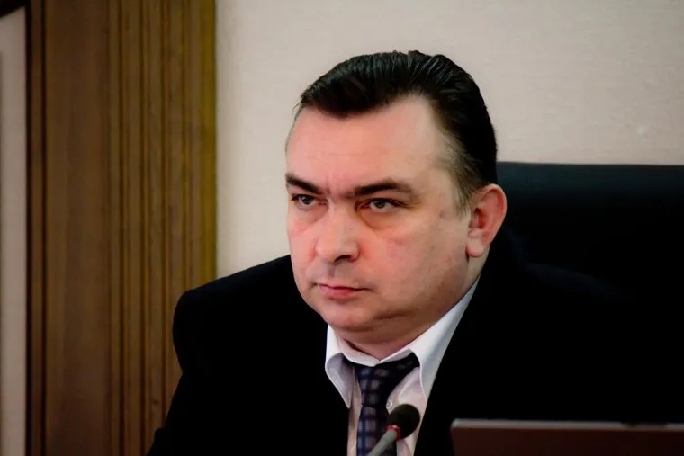 Депутатская комиссия. Дума. Администрация. Нижневартовск., клец максим