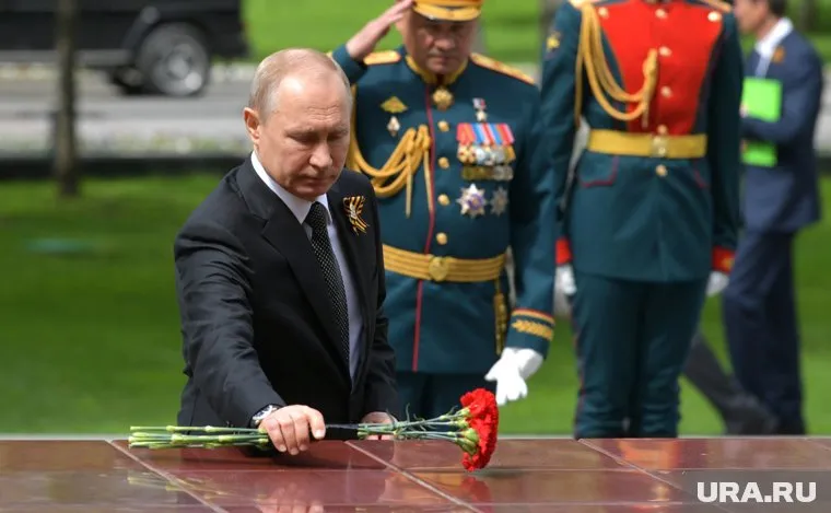 Владимир Путин не перестает восхищаться народом. пережившим тяготы военных лет (архивный снимок)