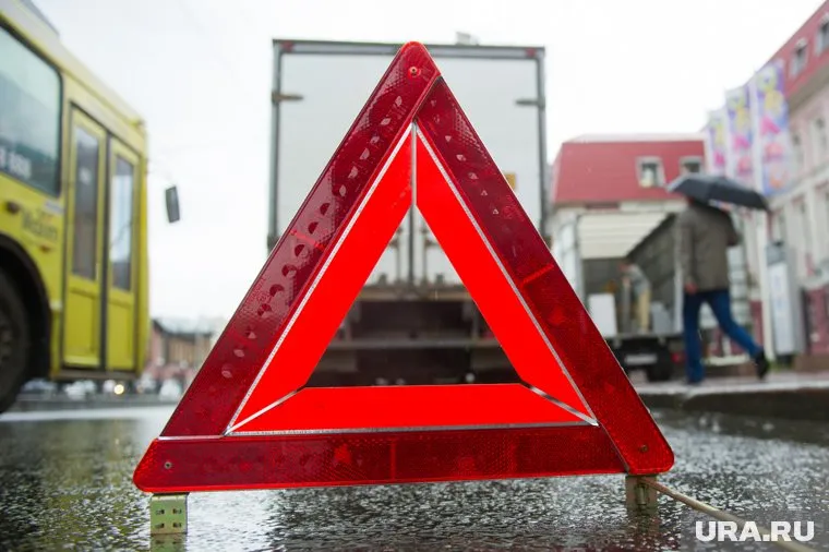 На месте аварии ограничено движение