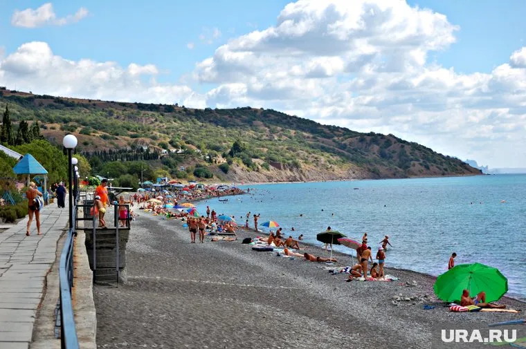 В июне в Крым приехали на 38% украинцев больше