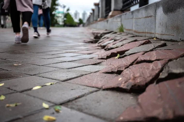 Центральные улицы города за месяц до международной выставки ИННОПРОМ-2019. Екатеринбург