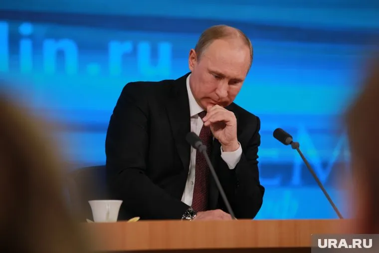 Владимир Путин отправил в отставку почти два десятка генералов