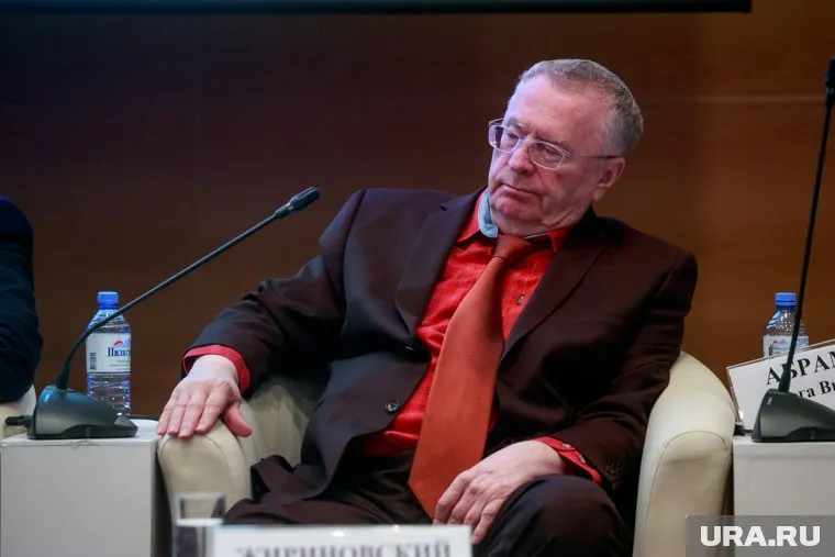 ЛДПР хотела отправить на выборы больше 500 человек, но 400 из них до избирательных комиссий не дошли