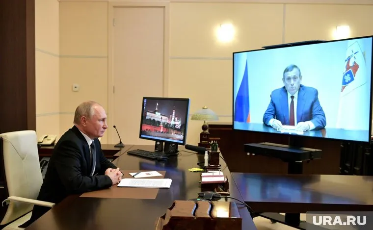 Президент РФ Владимир Путин поддержал главу Марий Эл Александра Евстифеева за год до региональных выборов