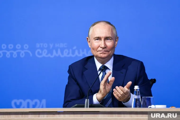 Президент России Владимир Путин заявил, что работу над новыми нацпроектами оценят не "по бумагам", а исходя из реалий жизни