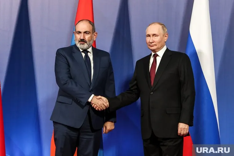 Путин по случаю Дня независимости Армении направил поздравительное послание премьер-министру Пашиняну