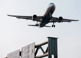 Массовые задержки: что происходит в российских аэропортах 14 ноября 2025 года