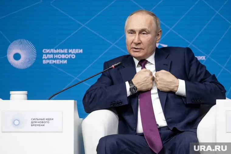 Гегемония для коллективного Запада — это единственный способ выжить, считает Владимир Путин