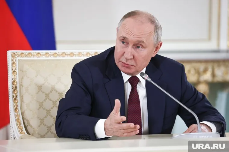 Преидент России Владимир Путин дожидается краха экономики Евросоюза