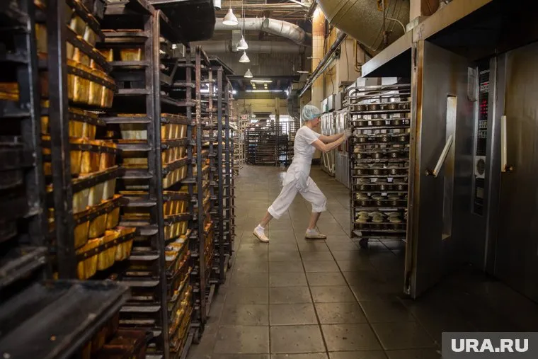 В детские сады и школы не было поставок хлеба