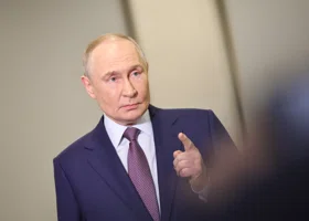 Путину хватило 10 минут, чтобы предостеречь Запад от эскалации конфликта