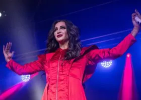 Бузова отказалась общаться с поклонниками после выступления в Дзержинске