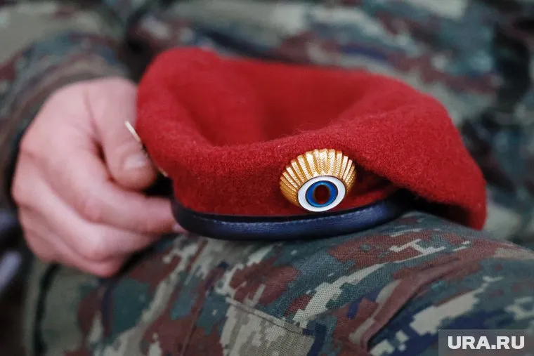 Лейтенант Лев Макеев поздравил боевых товарищей (архивное фото)