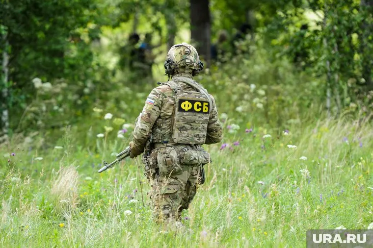 ФСБ задержала россиянок, которые передавали Киеву данные о военных объектах ВС РФ