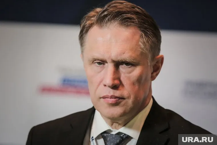 Мурашко пообещал помочь в оказании всей необходимой помощи пострадавшим врачам