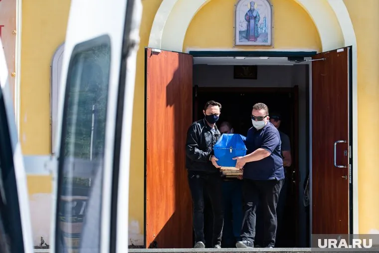 Похороны Таушанкова прошли в Екатеринбурге в четверг