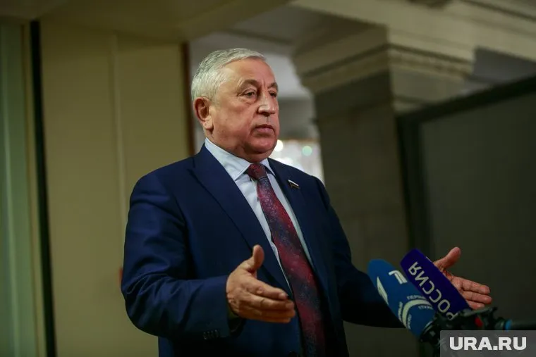 Николай Харитонов поблагодарил ЦИК за регистрацию в кандидаты президента