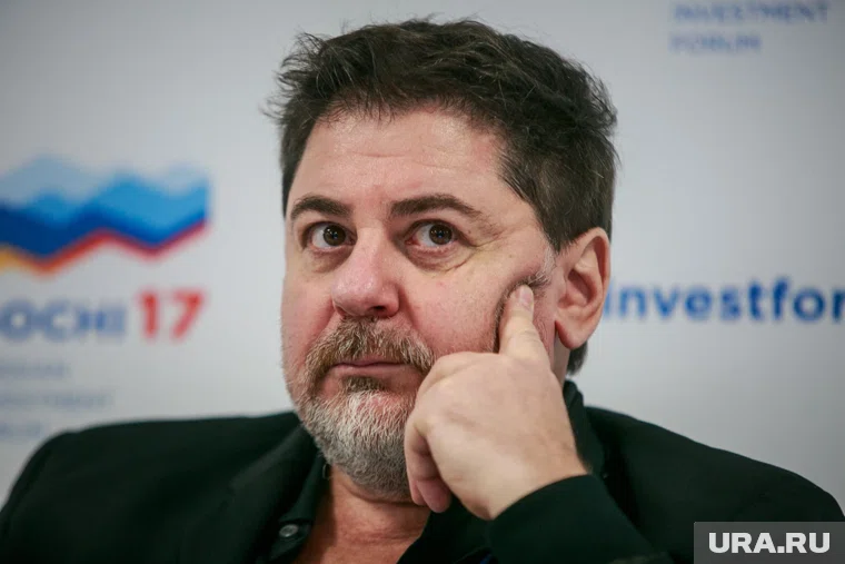 Цекало продал дом и подарил квартиру жене