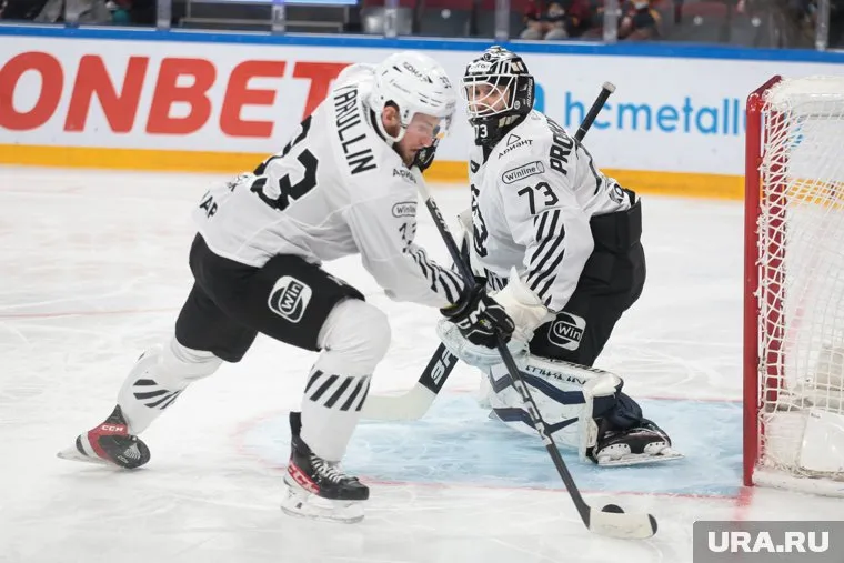 На домашние игры продадут не более двух билетов в одни руки