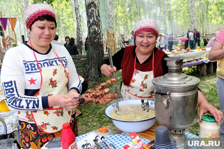Для обеспечения безопасности гостей и участников, на праздновании будут дежурить 14 экипажей ДПС