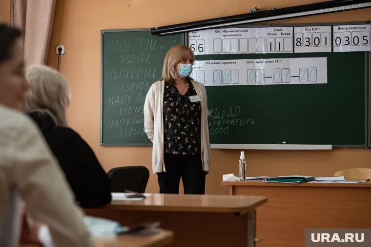 Школьные преподаватели боятся вакцинации непроверенным до конца препаратом