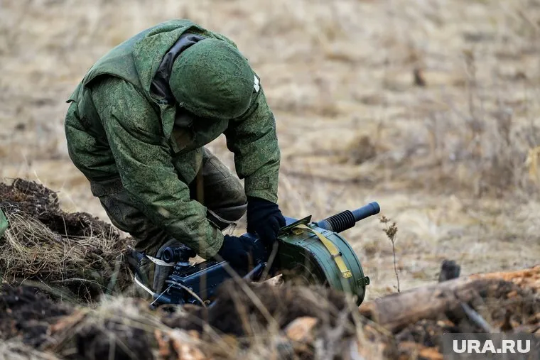 Российским солдатам нужно пользоваться только своим, проверенным оружием, советует боей