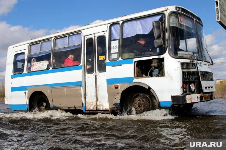 В деревне Кукушки двадцать лет нет нормальной дороги