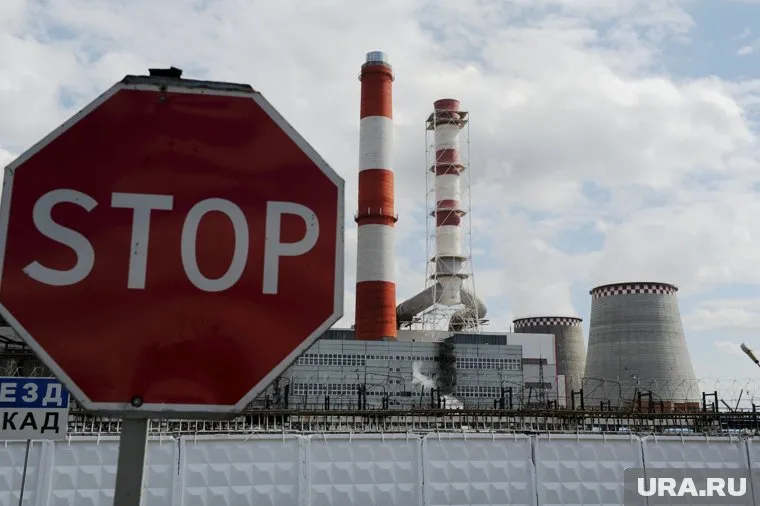 Зеленский сообщил, что 30% украинских электростанций были разрушены