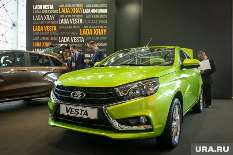 Дилеры уверяют, что это временные неудобства