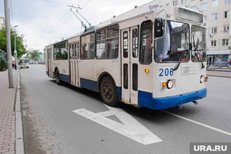 Петр Шкуматов рассказал, что после 21:00 выделенные полосы теряют смысл