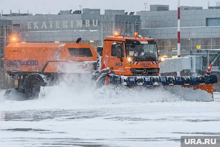 Рейс до Перми направили в Екатеринбург